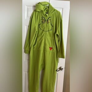 Hanna Andersson Grinch Onesie
Size XL, unisex